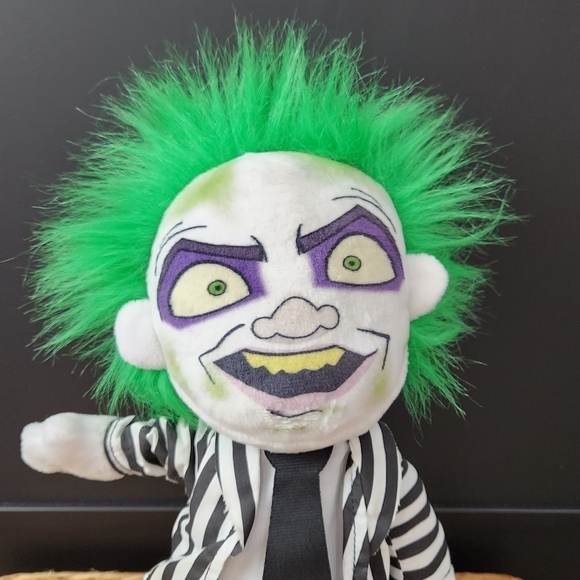Beetlejuice 13.5" Animated Plush Figure Walks and Talks Collectible - Picture 3 of 7